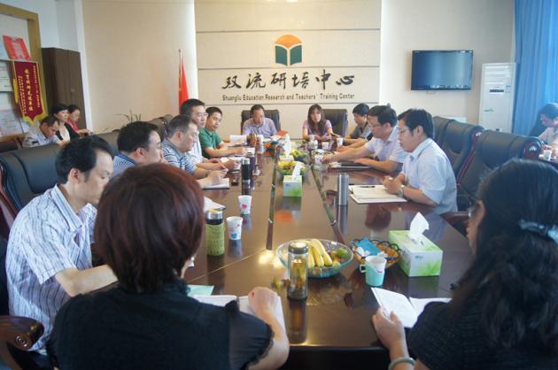 县教育局党组书记、局长刘伟一行调研县研培中心