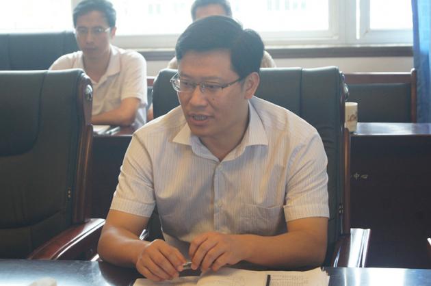 县教育局党组书记、局长刘伟一行调研县研培中心